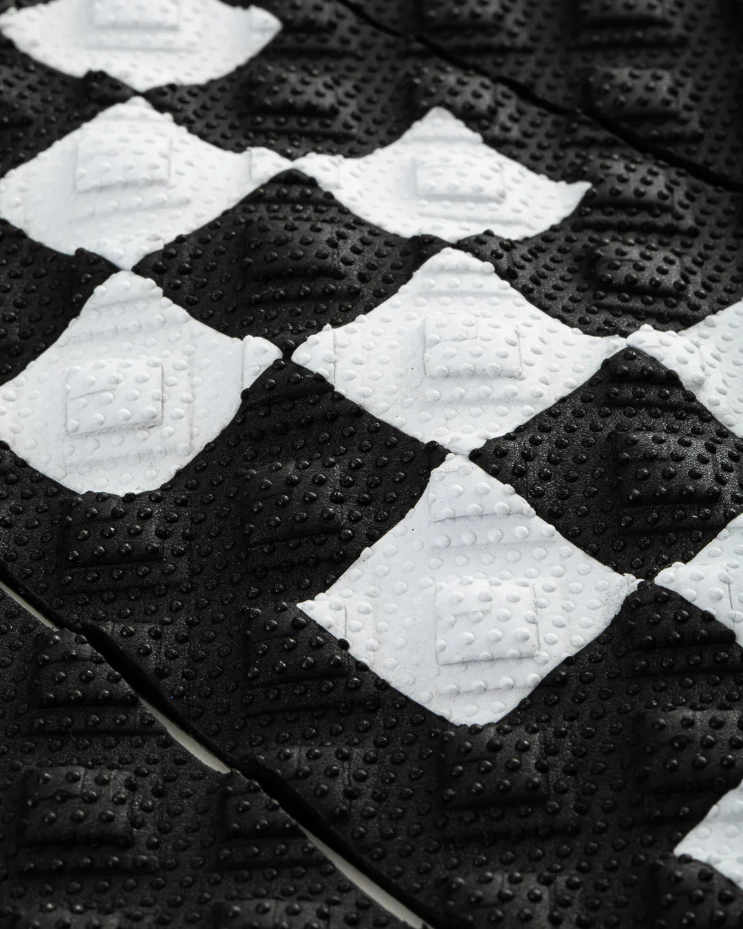 tapete de 3 piezas GROM JACK FREESTONE SIGNATURE TRACTION | ART SERIES - CHEX BLANCO Y NEGRO